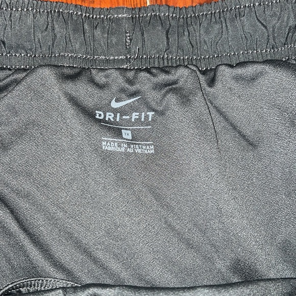 Plus Size Nike Tempo Shorts - Picture 4 of 6